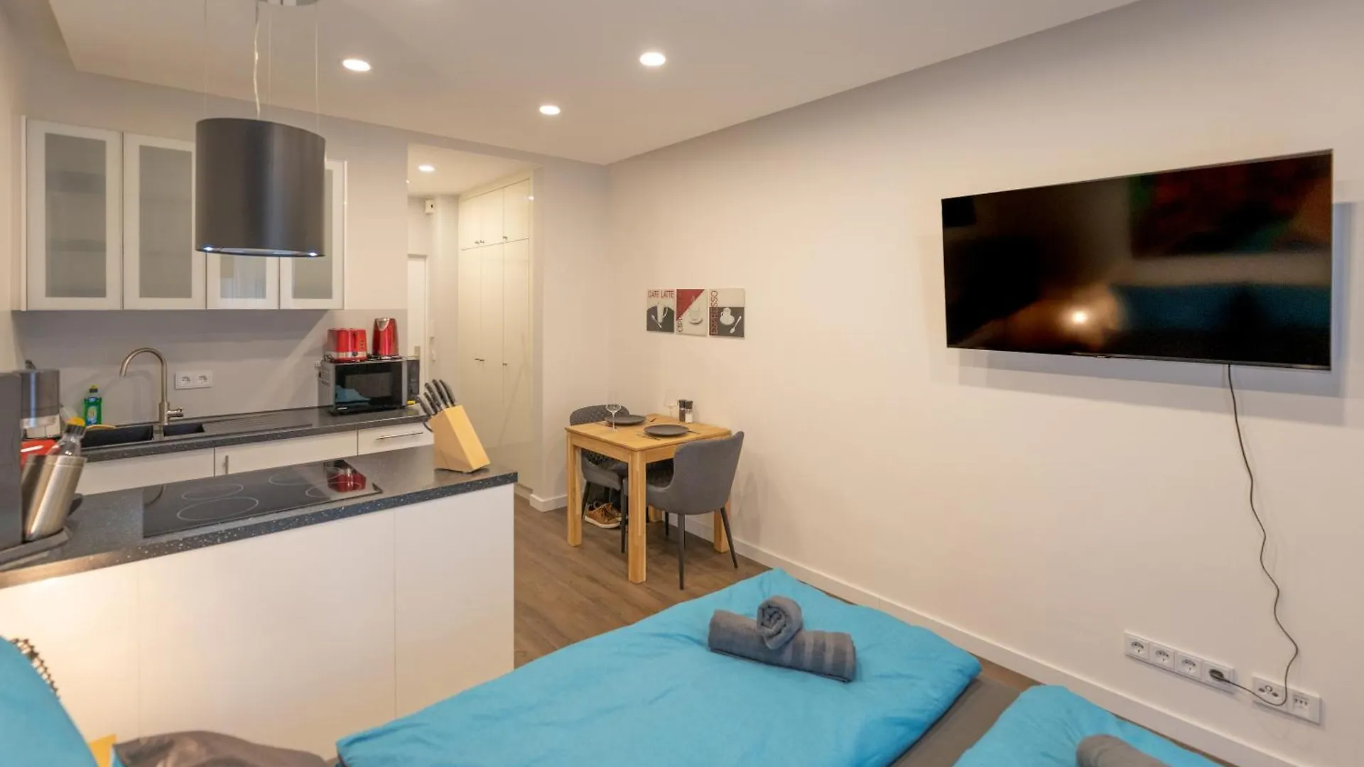 Sweethome - Kueche, Wifi, Naehe Gruenwalder Stadion Munich 0*,  Germany